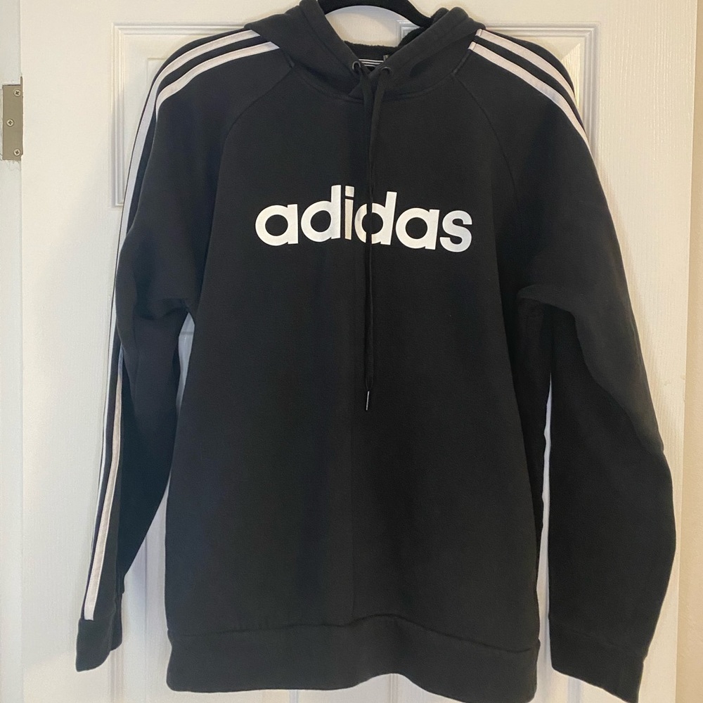 Adidas hoodie WITH POCKETS